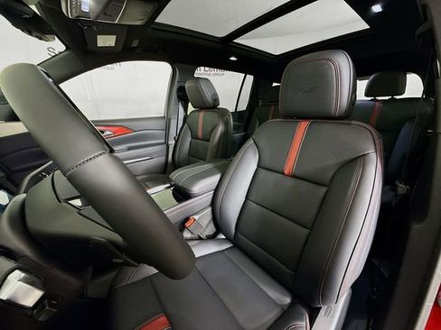 New 2026 Chevrolet Traverse RS image 24