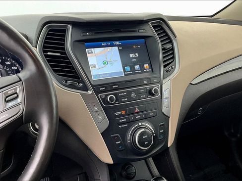 Used 2017 Hyundai Santa Fe Sport image 7