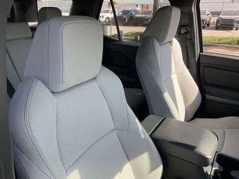 New 2026 Toyota 4Runner SR5 image 18