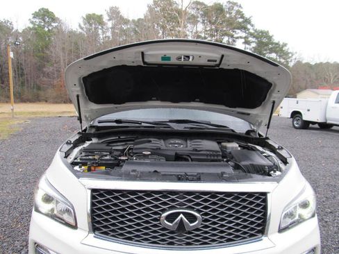 Used 2017 INFINITI QX80 2WD w/ Driver Assistance Package image 47