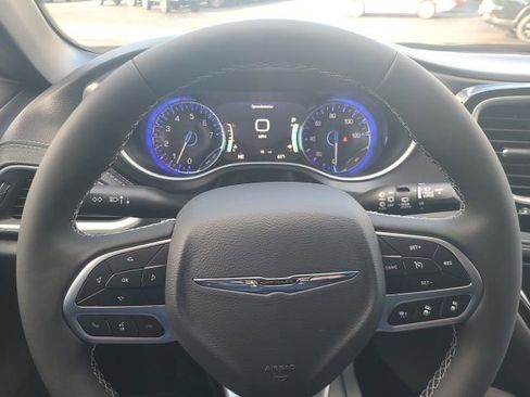 New 2026 Chrysler Pacifica Select image 13