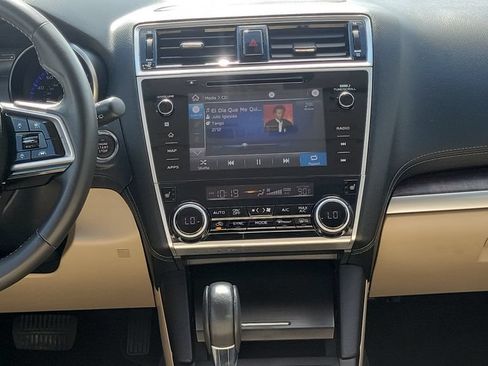 Used 2018 Subaru Outback 3.6R Limited AWD/4WD image 13