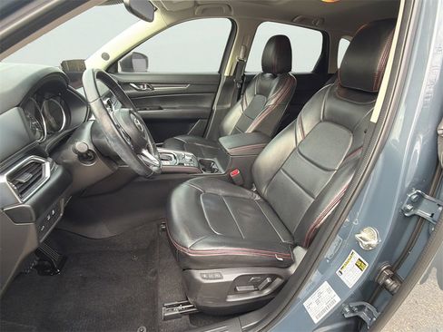 Used 2021 MAZDA CX-5 Carbon Edition image 2