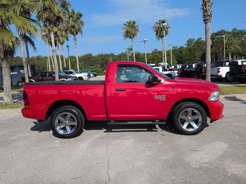 Certified 2022 RAM 1500 Express w/ Express Value Package AWD/4WD image 3