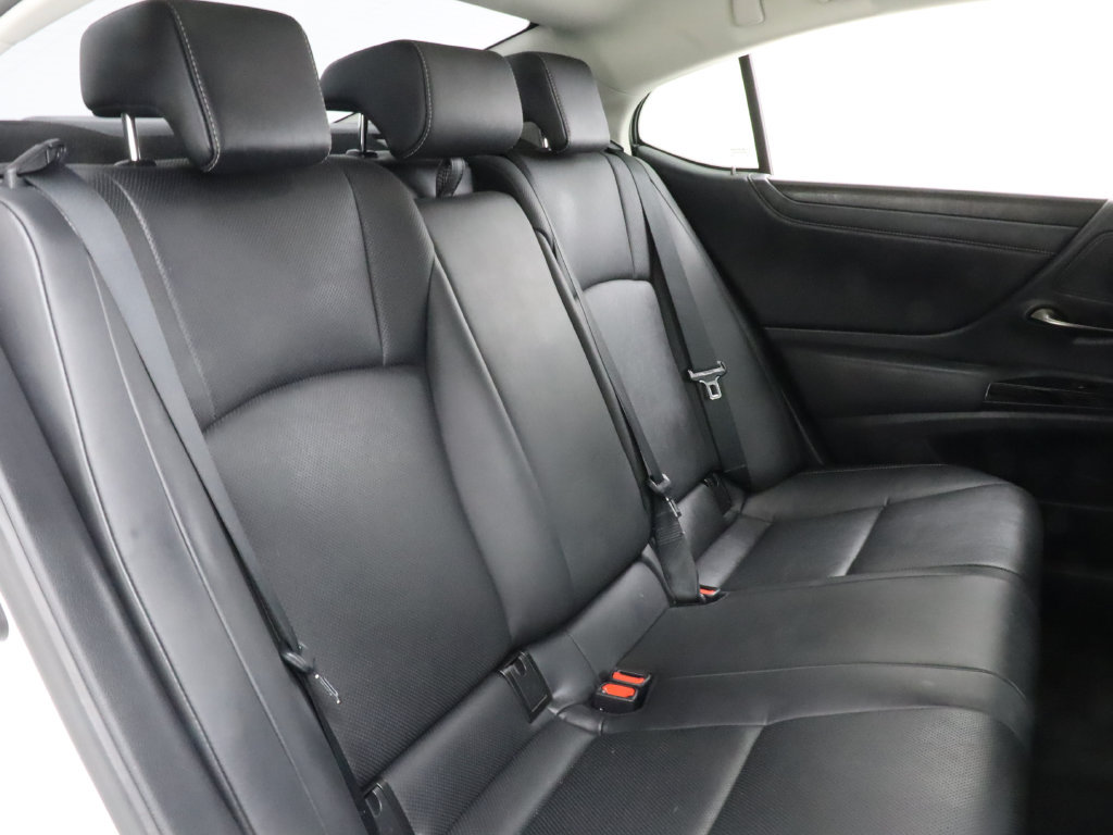 Used 2022 Lexus ES 300h w/ Premium Package FWD image 30
