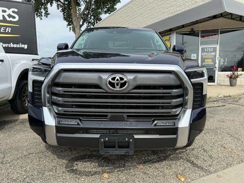 Used 2023 Toyota Tundra Limited AWD/4WD image 8