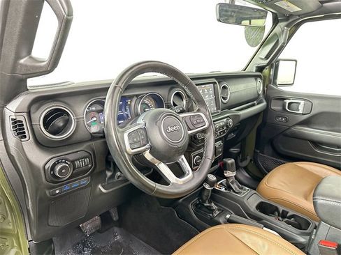 Used 2022 Jeep Wrangler Unlimited Sahara w/ Cold Weather Group image 21