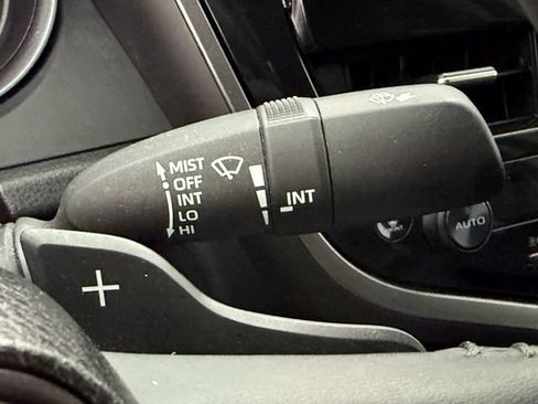 Used 2023 Toyota Camry SE FWD image 12