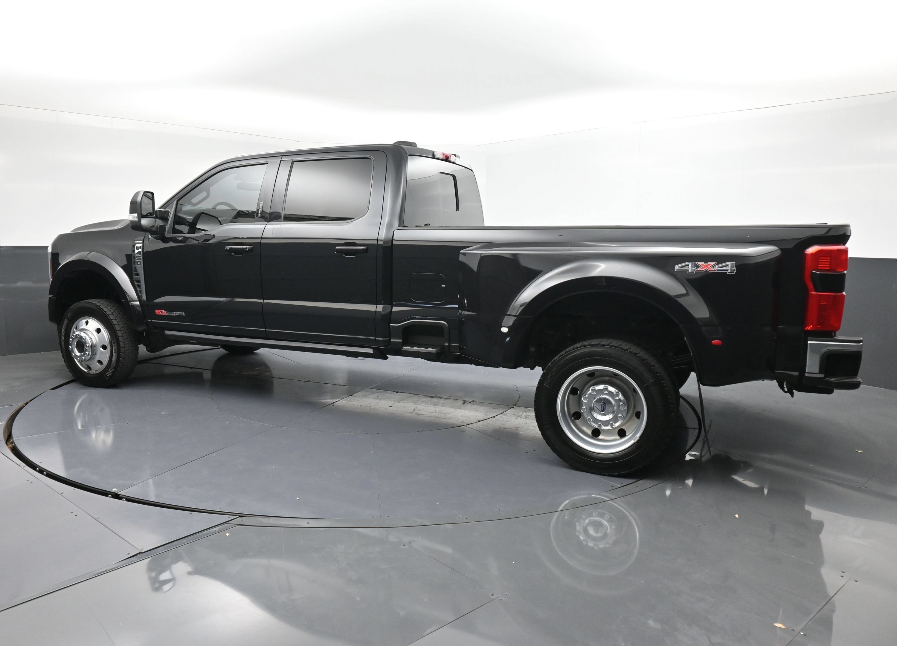 Used 2024 Ford F450 Lariat w/ Lariat Ultimate Package AWD/4WD image 6