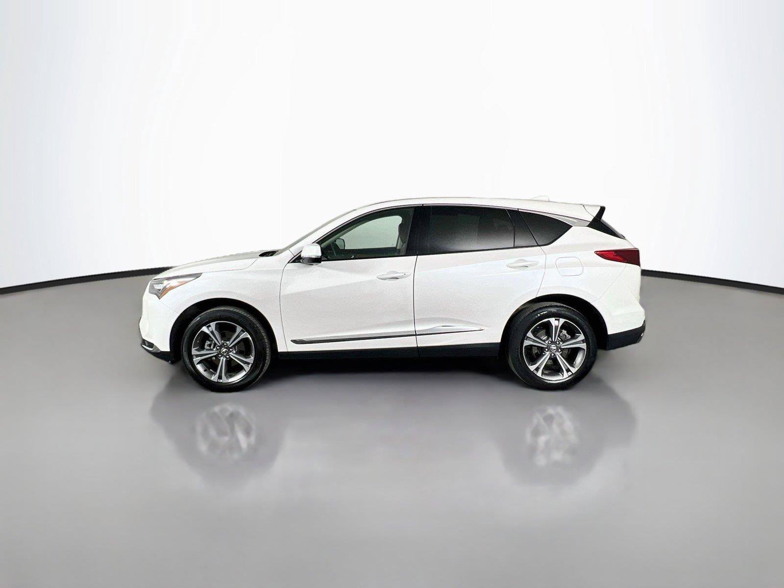 Used 2025 Acura RDX w/ Technology Package AWD/4WD image 3