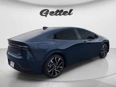 New 2026 Toyota Prius Plug-In Hybrid FWD image 8