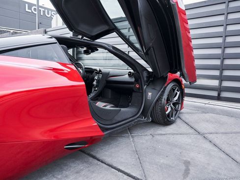 Used 2021 McLaren 720S Performance image 34