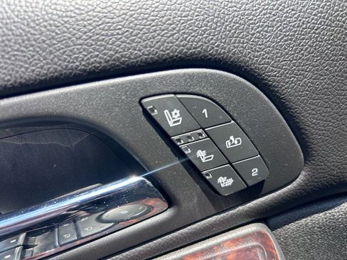 Used 2013 GMC Yukon Denali AWD/4WD image 16