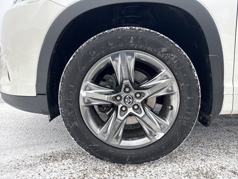 Used 2018 Toyota Highlander Limited Platinum image 6
