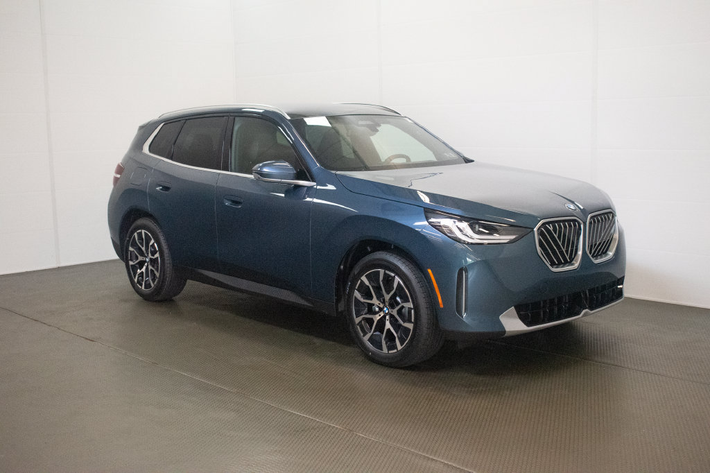 New 2026 BMW X3 xDrive30i w/ Premium Package AWD/4WD image 1