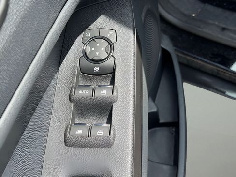 Used 2019 Ford EcoSport SE w/ SE Convenience Package FWD image 15