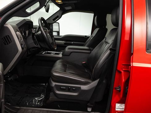 Used 2012 Ford F250 Lariat w/ Lariat Interior Pkg image 6