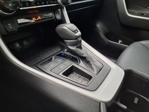 Used 2024 Toyota RAV4 XLE Premium FWD image 16