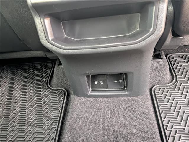 Certified 2024 Volkswagen Atlas Cross Sport SE AWD/4WD image 17