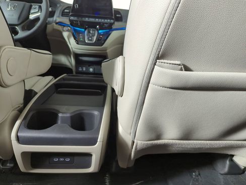 New 2026 Honda Odyssey Touring image 26