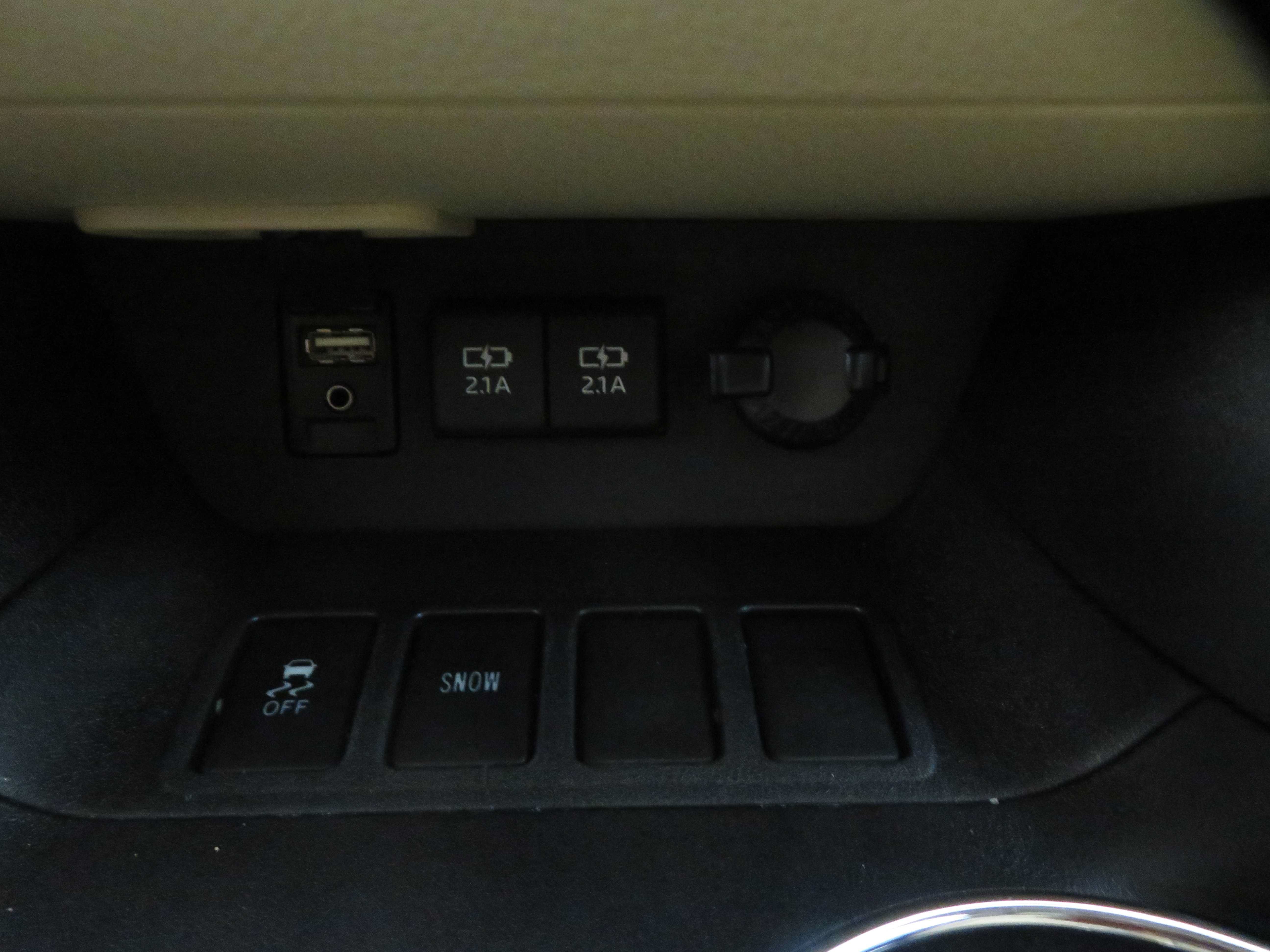 Used 2019 Toyota Highlander XLE FWD image 48