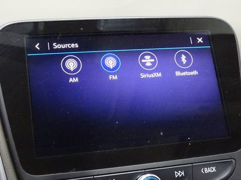 Used 2022 Chevrolet Malibu LT image 33