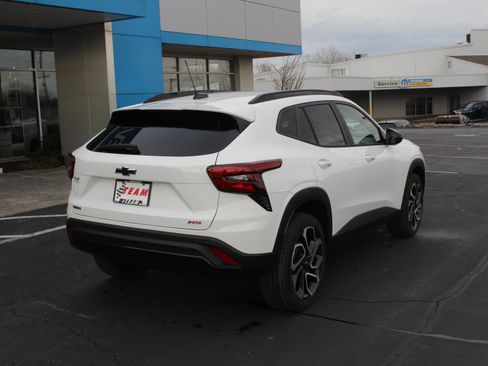 New 2026 Chevrolet Trax RS image 4