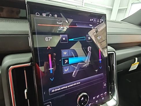 New 2026 GMC Yukon Denali w/ Sun & Power Step Package image 12