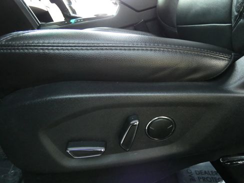 Used 2017 Ford Explorer XLT w/ Equipment Group 202A image 45