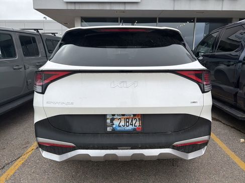 Used 2023 Kia Sportage EX image 9
