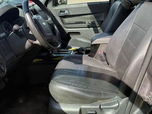 Used 2011 Ford Escape Limited w/ 301A Rapid Spec Order Code FWD image 11