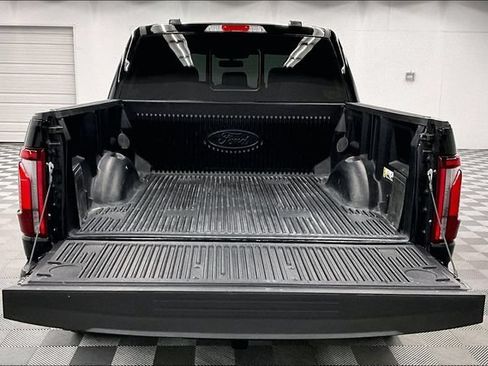 Used 2025 Ford F150 Lariat AWD/4WD image 33