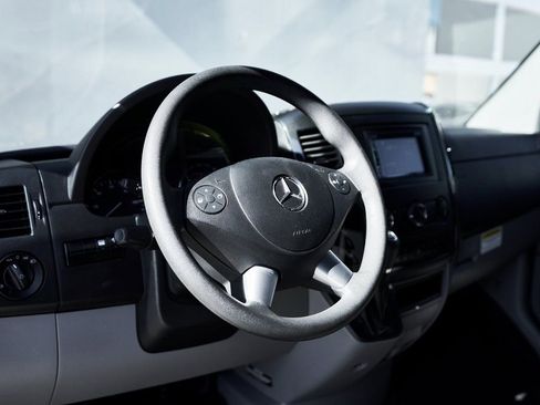 Used 2017 Mercedes-Benz Sprinter 3500 image 28