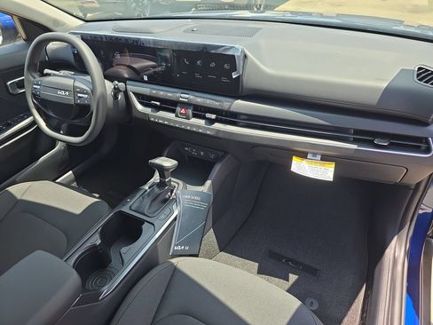 New 2026 Kia K4 FWD image 11