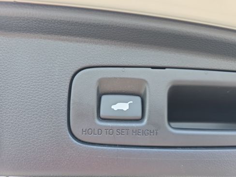 Used 2025 Honda CR-V EX-L image 13