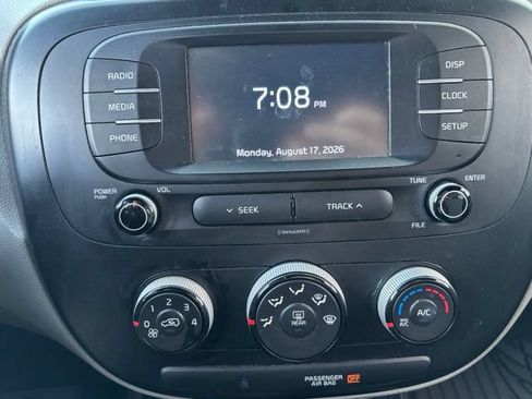 Used 2019 Kia Soul FWD image 9