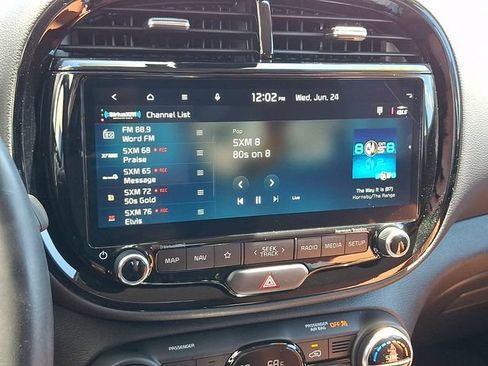 Used 2025 Kia Soul EX FWD image 17