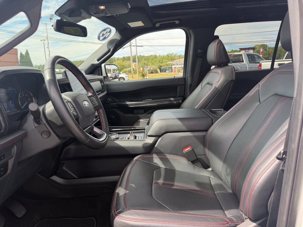 Used 2023 Ford Expedition Limited RWD image 16