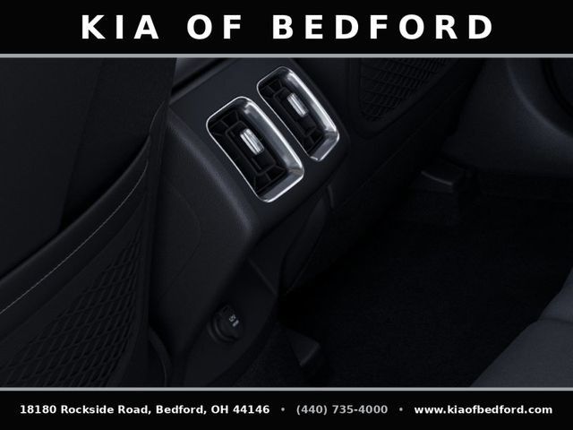 Used 2025 Kia Sorento LX FWD image 29
