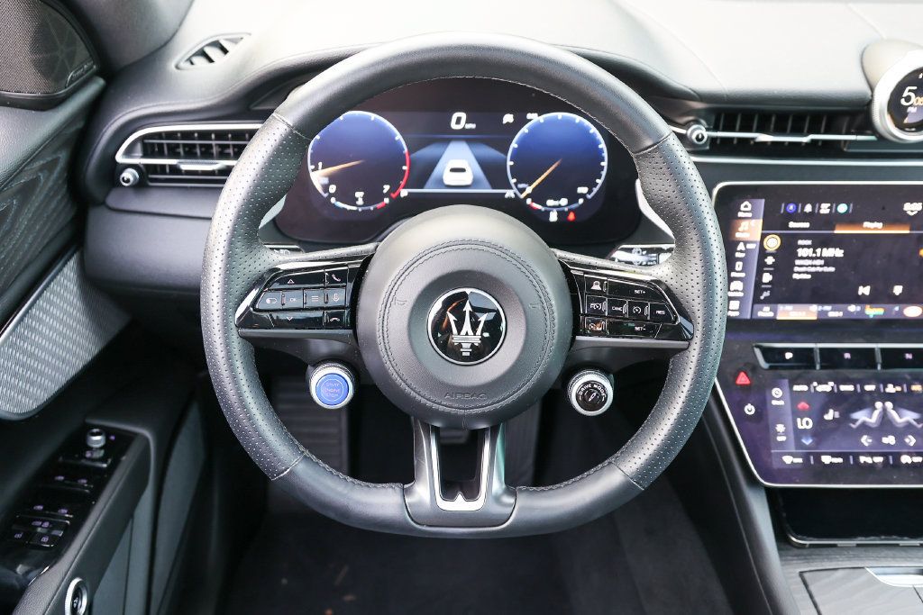 Used 2024 Maserati Grecale Modena AWD/4WD image 10