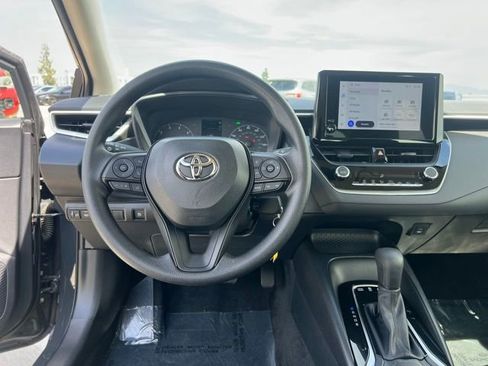 Used 2024 Toyota Corolla LE FWD image 12