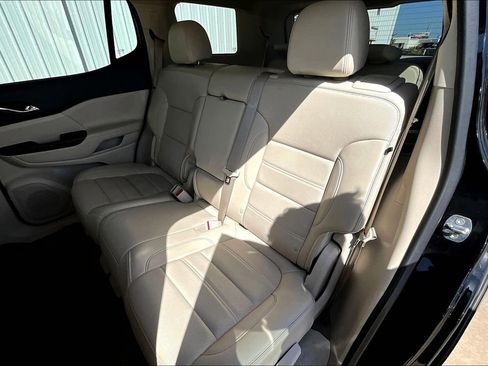 Used 2023 GMC Acadia Denali image 35