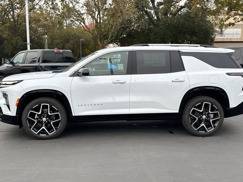 New 2026 Chevrolet Traverse High Country w/ LPO, Illumination Package image 6