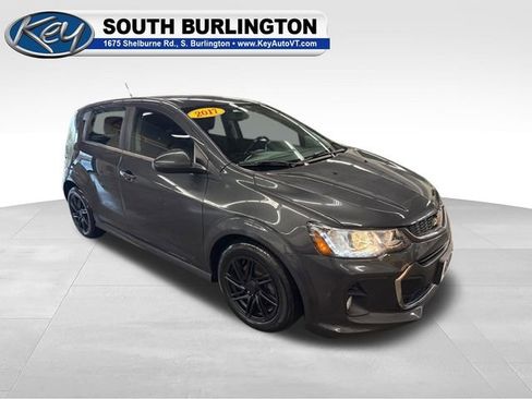 Used 2017 Chevrolet Sonic LT w/ Convenience Package FWD image 8
