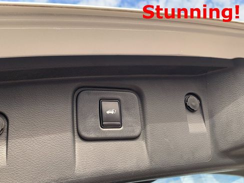 Used 2024 Nissan Murano SL image 9