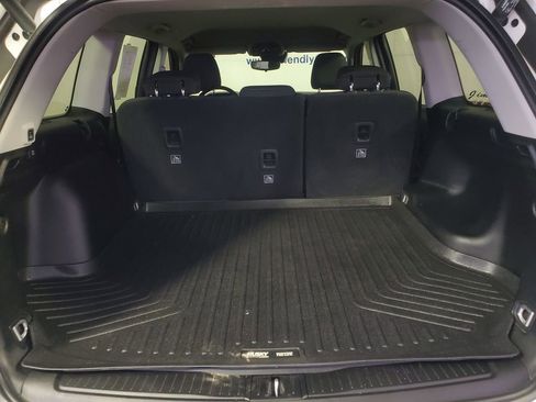 Used 2022 Jeep Grand Cherokee Laredo w/ Luxury Tech Group I AWD/4WD image 33