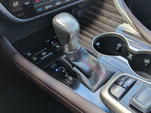 Used 2016 Lexus RX 450h AWD image 33