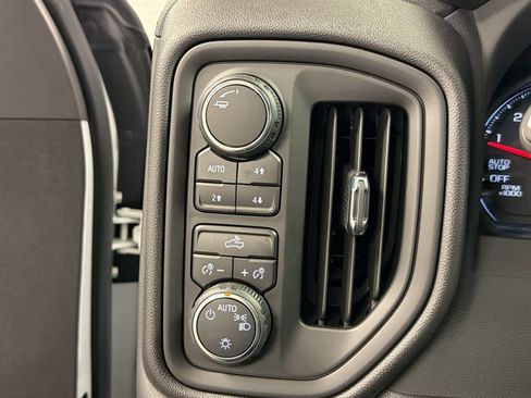 Used 2024 Chevrolet Silverado 1500 Custom Trail Boss AWD/4WD image 28