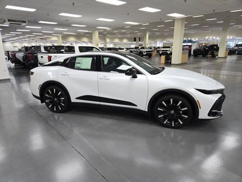 New 2026 Toyota Crown Platinum image 6