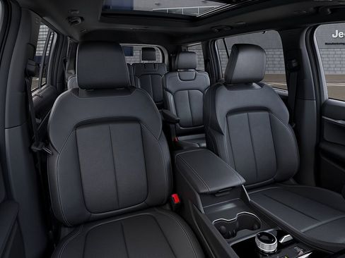 New 2025 Jeep Grand Cherokee L Limited w/ Luxury Tech Group II AWD/4WD image 16